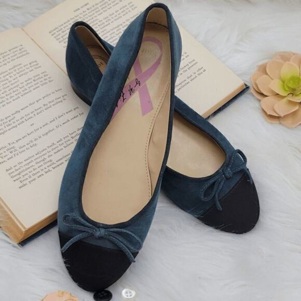 Marc Fisher Women's Green‎ Suede Jodi Ballet Flat Shoes Size 6 Medium